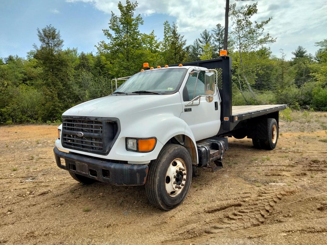 Image of Ford F-650 Primary image