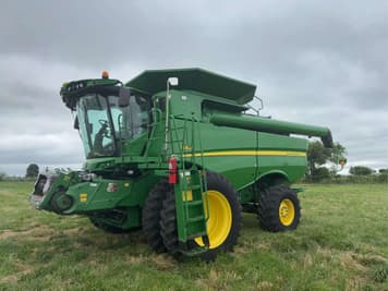 Main image John Deere S660
