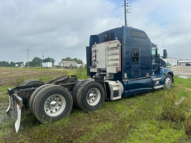 Image of Kenworth T6 equipment image 2