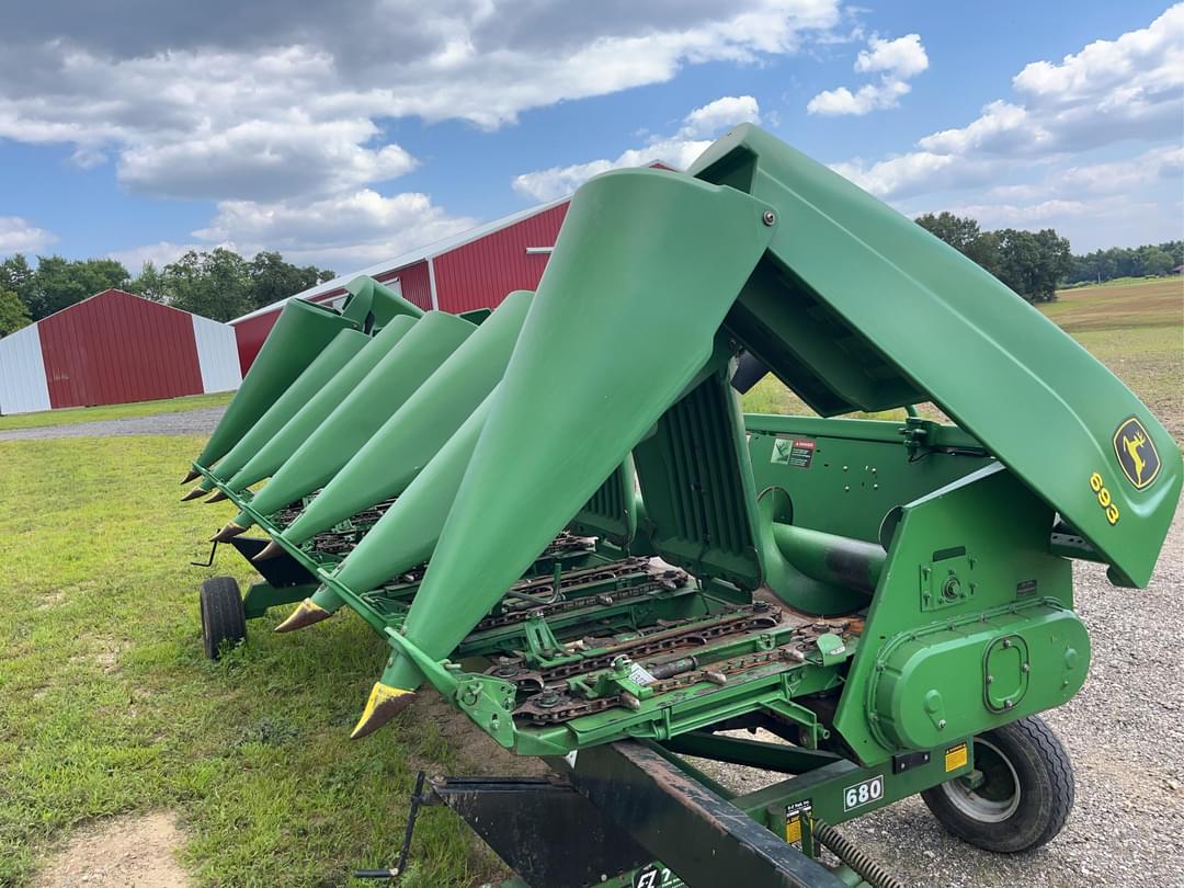 Image of John Deere 693 Primary image