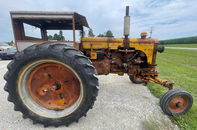 Image of Minneapolis-Moline U equipment image 1