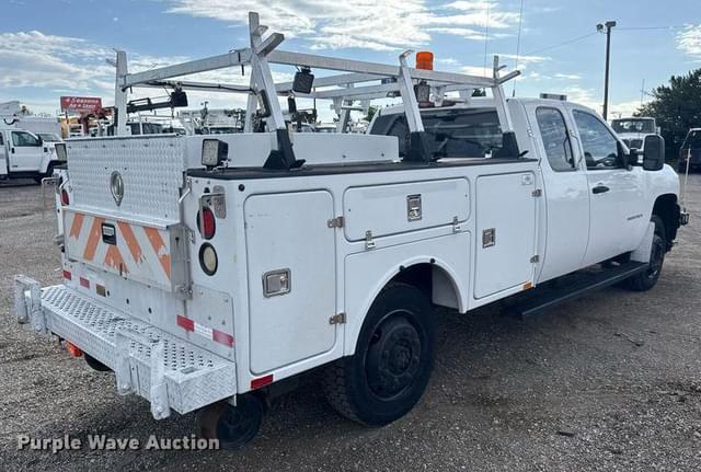 Image of Chevrolet 3500HD equipment image 4