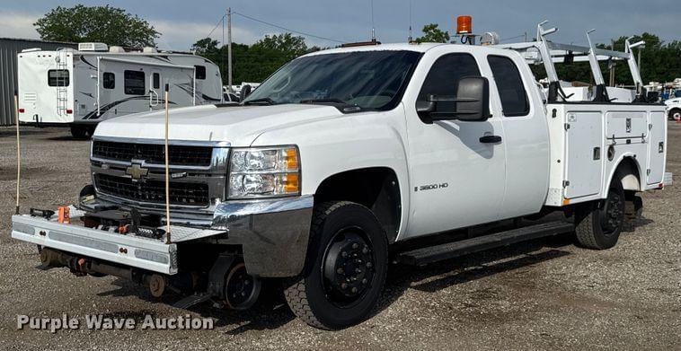 Image of Chevrolet 3500HD Primary image