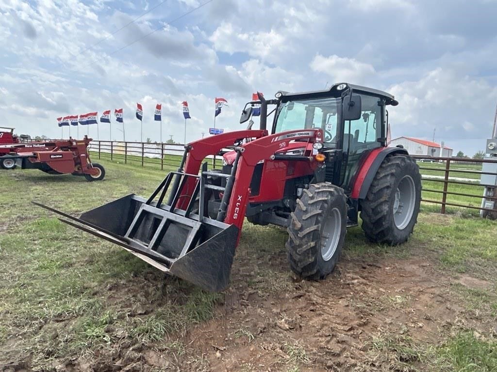 Massey Ferguson 4710 Equipment Image0