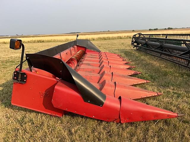 Image of Case IH 1083 equipment image 3