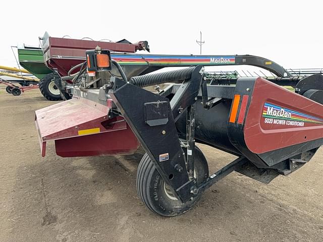 Image of MacDon 5020 equipment image 2