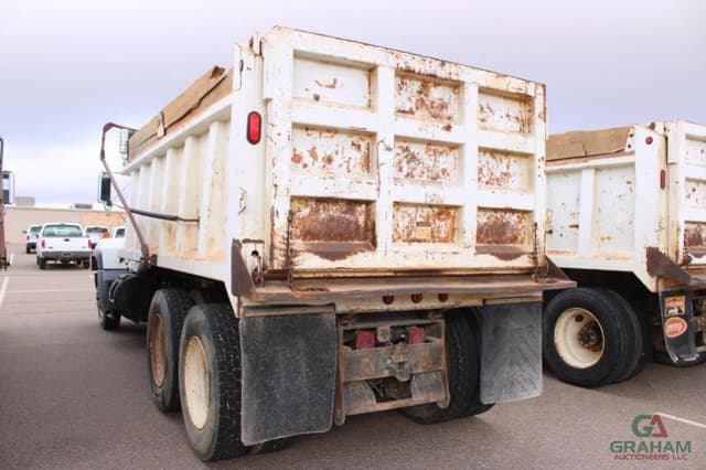 Image of Mack RD688S equipment image 3