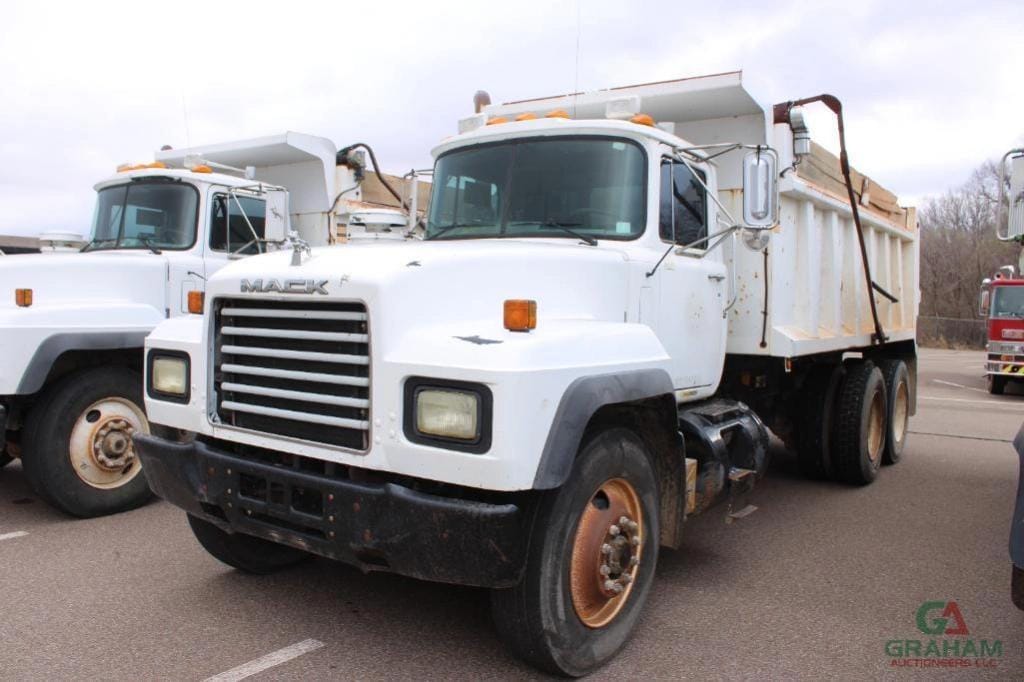 2003 Mack RD688S Equipment Image0