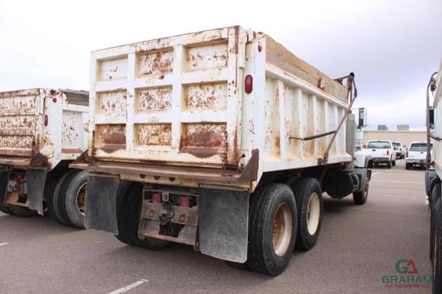 Image of Mack RD688S equipment image 2