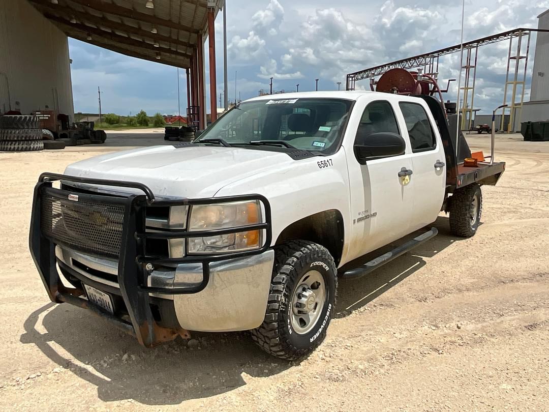 Image of Chevrolet 3500HD Primary image