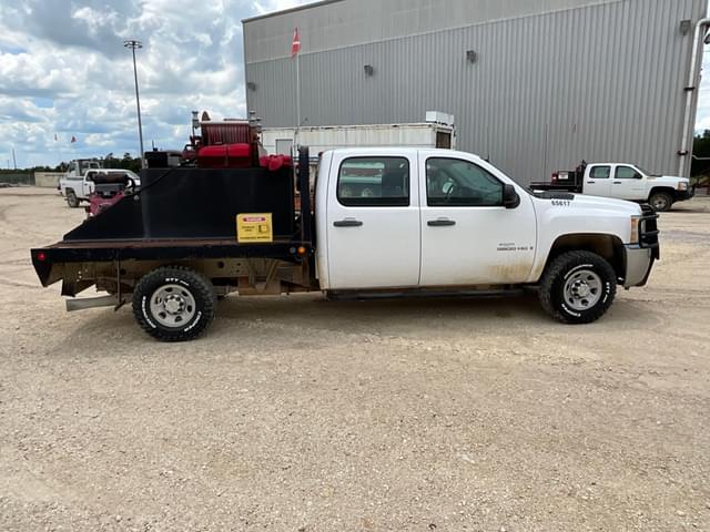 Image of Chevrolet 3500HD equipment image 3
