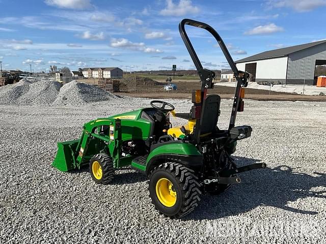 Image of John Deere 1025R equipment image 2