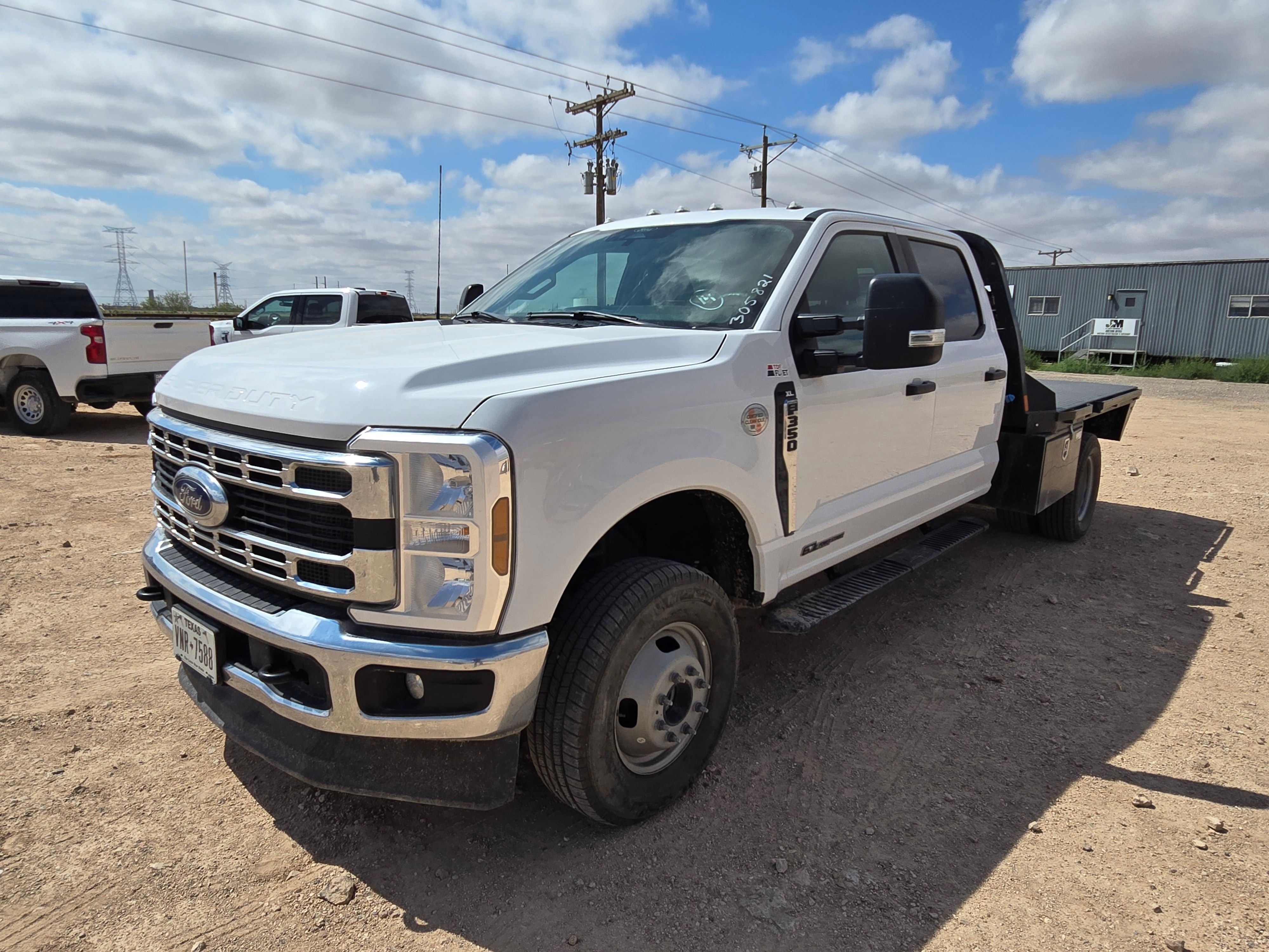 2024 Ford F-350 Equipment Image0