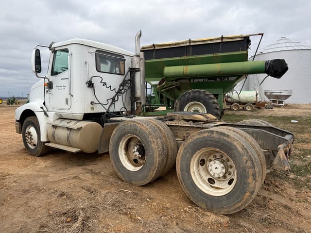 Image of International 9200i equipment image 3