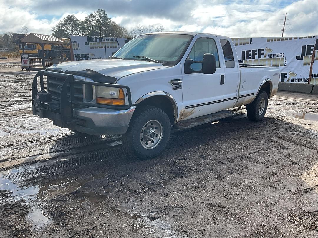 Image of Ford F-250 Primary image