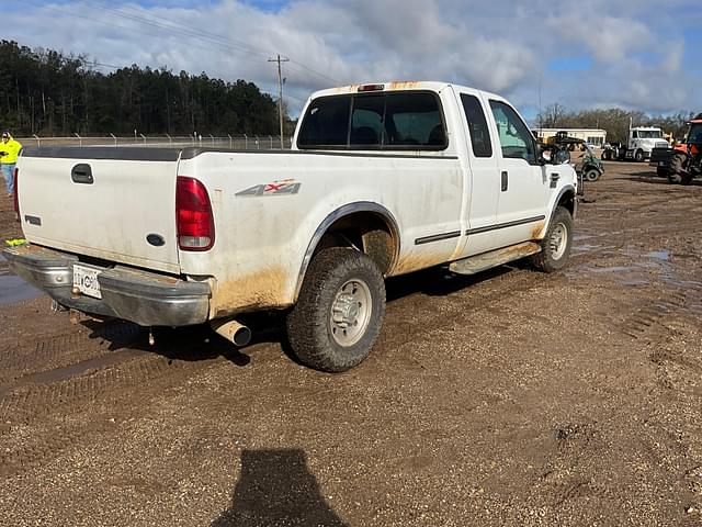 Image of Ford F-250 equipment image 4