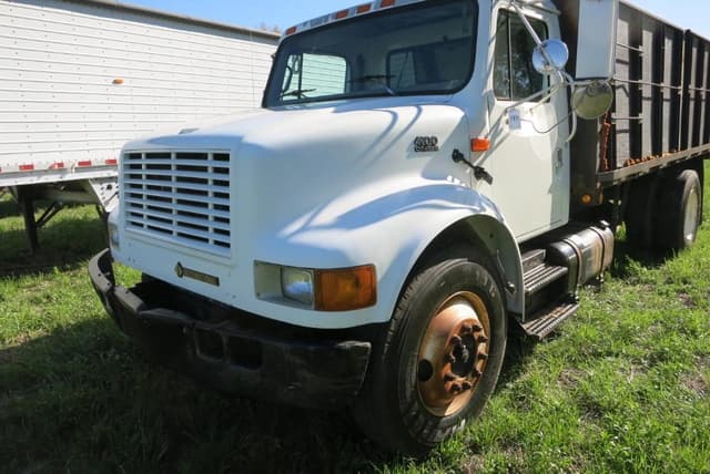 Image of International 4900DT equipment image 1