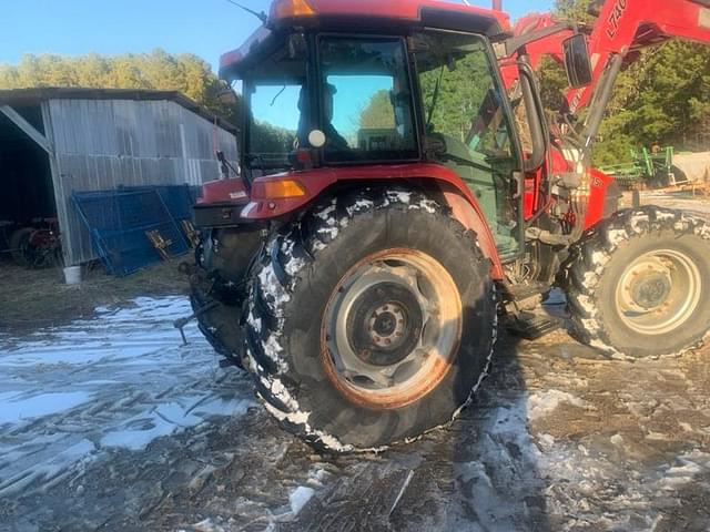 Image of Case IH Farmall 105U equipment image 3