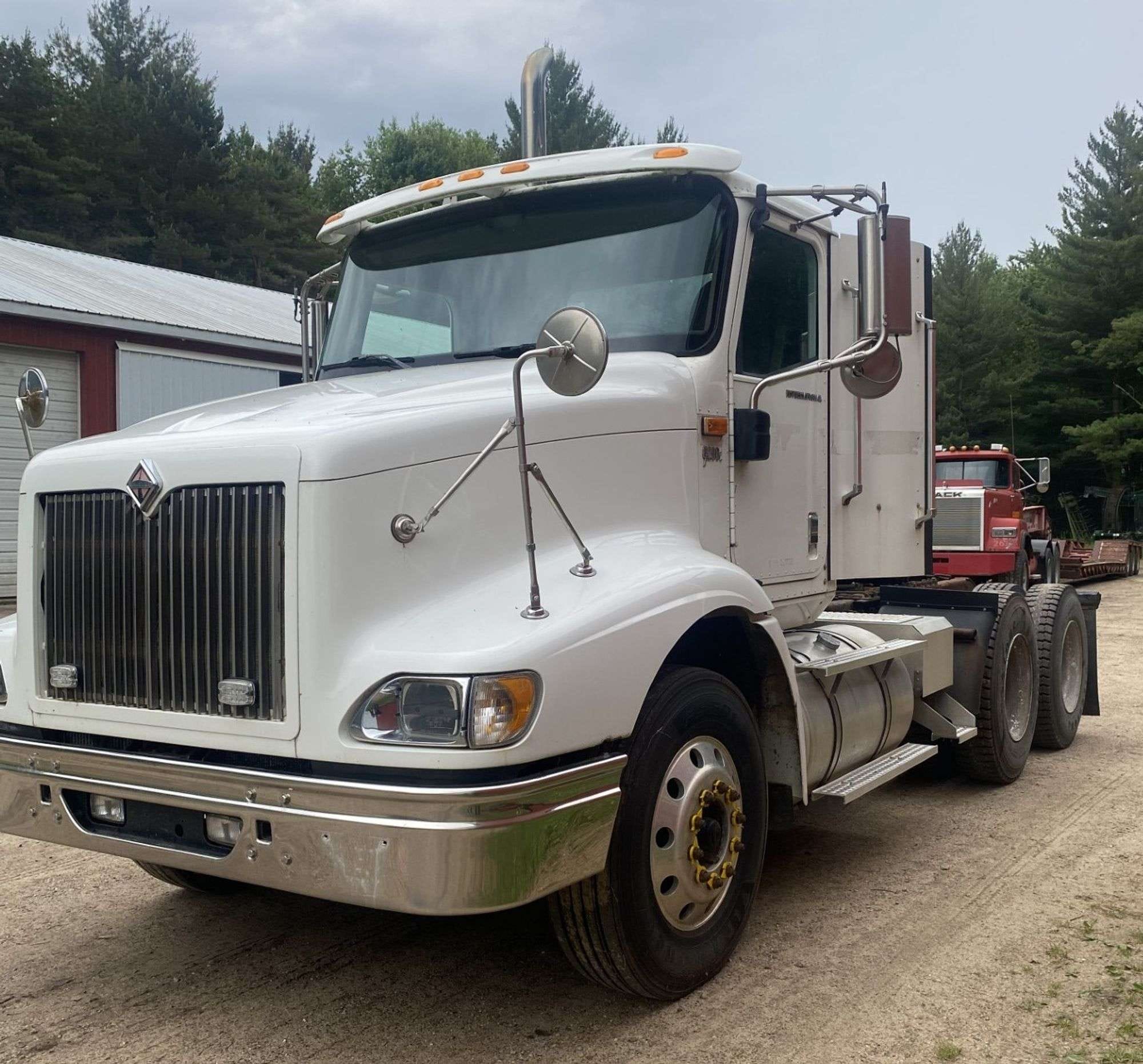 2006 International 9200i Equipment Image0