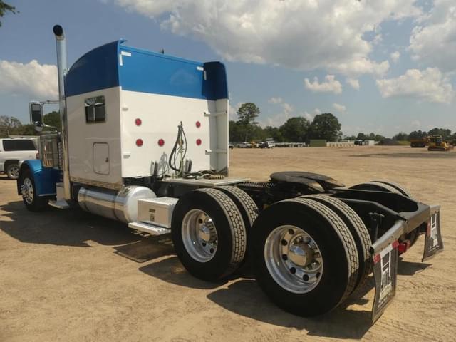 Image of Peterbilt 389K equipment image 3