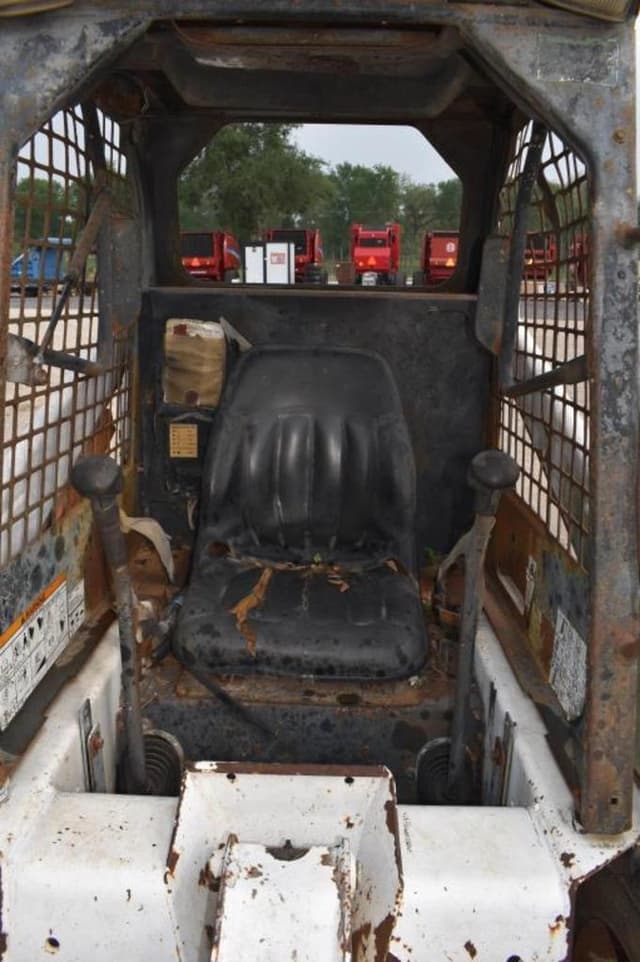 Image of Bobcat 753 equipment image 4