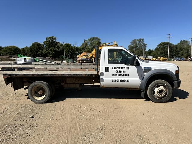 Image of Ford F-450 equipment image 1