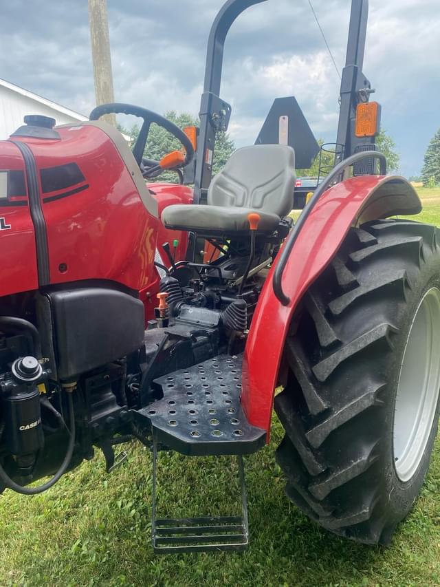 Image of Case IH Farmall 50A equipment image 4