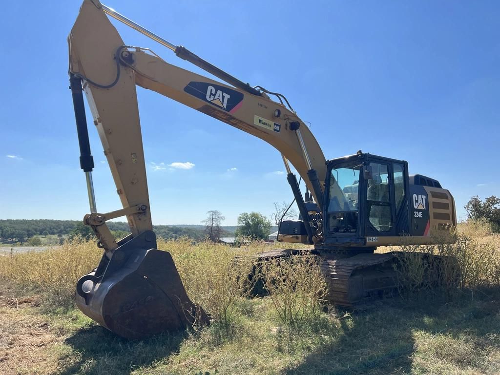 Main image Caterpillar 324E