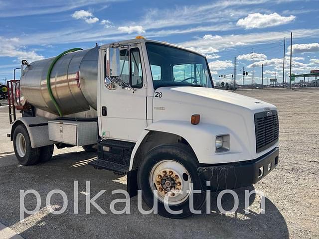 Image of Freightliner FL70 equipment image 1