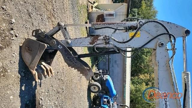 Image of Takeuchi TB260 equipment image 1