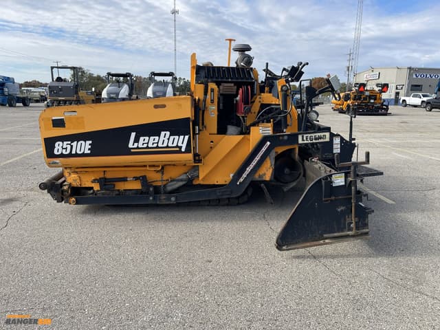 Image of LeeBoy 8510E equipment image 2