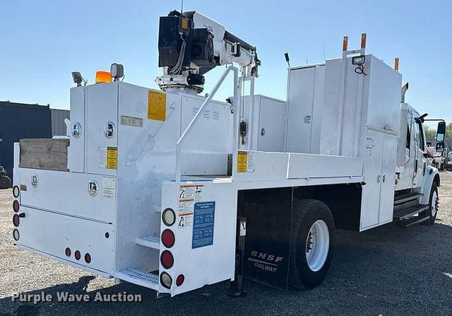 Image of Freightliner Business Class M2 equipment image 4