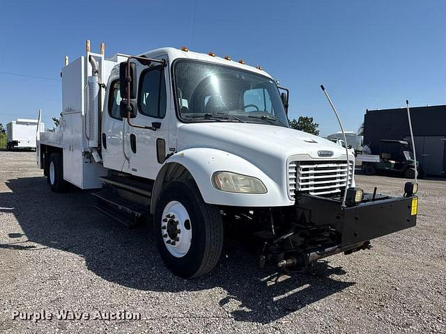 Image of Freightliner Business Class M2 equipment image 2
