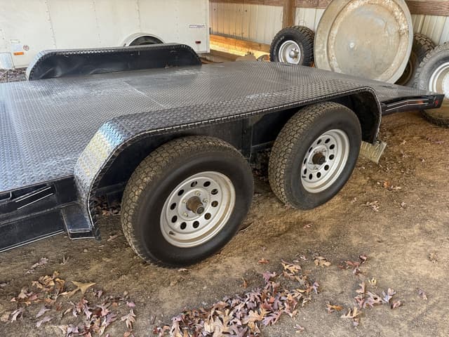 Image of Tiger 8318T equipment image 2