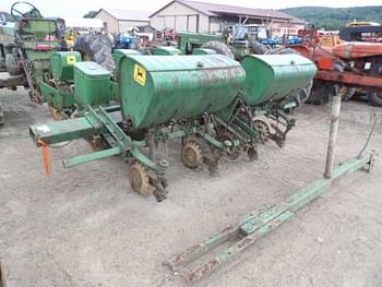 John Deere 1440 Equipment Image0