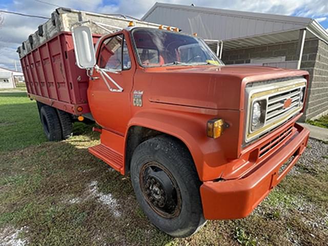 Image of Chevrolet C60 equipment image 2