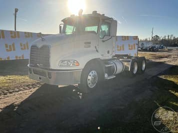 Main image Mack CXU613