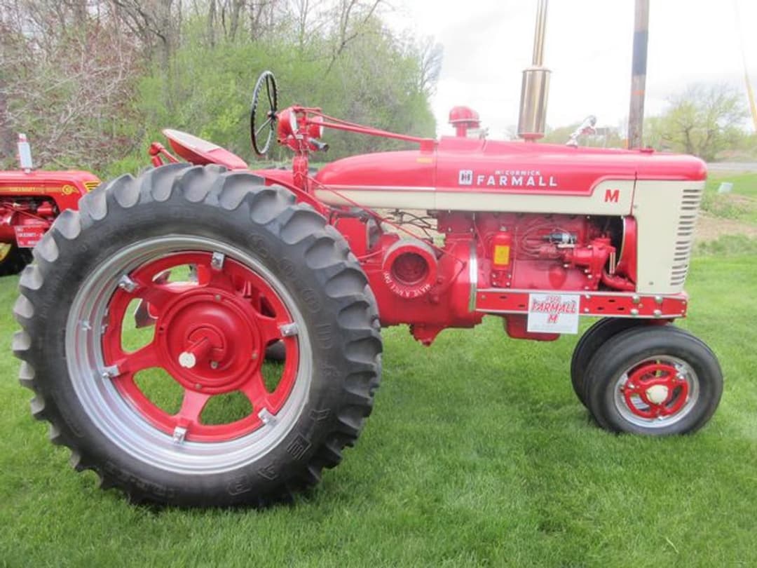 Image of Farmall M Primary image