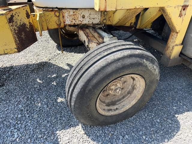 Image of John Deere 6220 equipment image 1