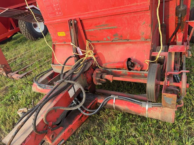 Image of Hesston StakHand 10 equipment image 1