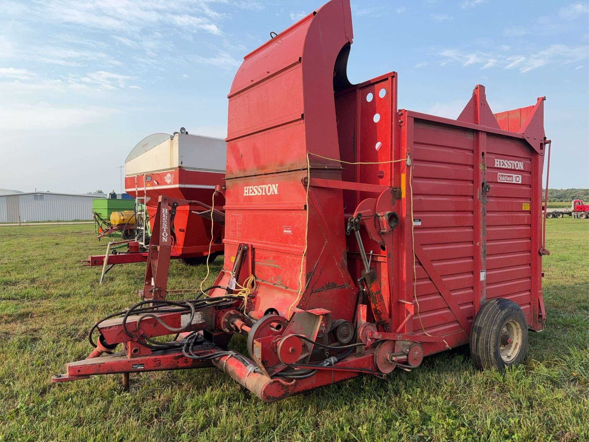 Hesston StakHand 10 Equipment Image0