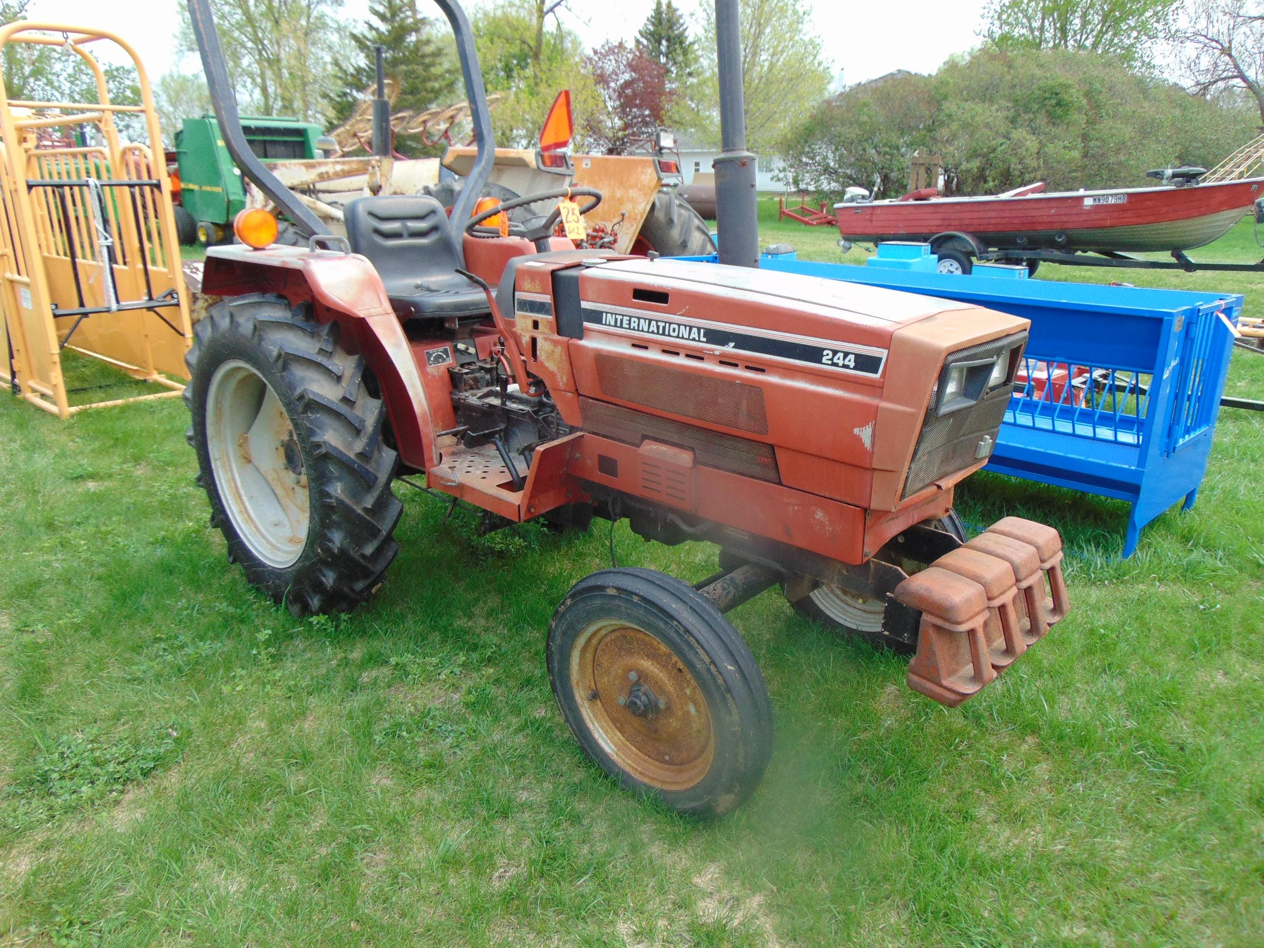 Main image International Harvester 244