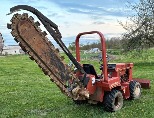 Image of Ditch Witch 3500 equipment image 2