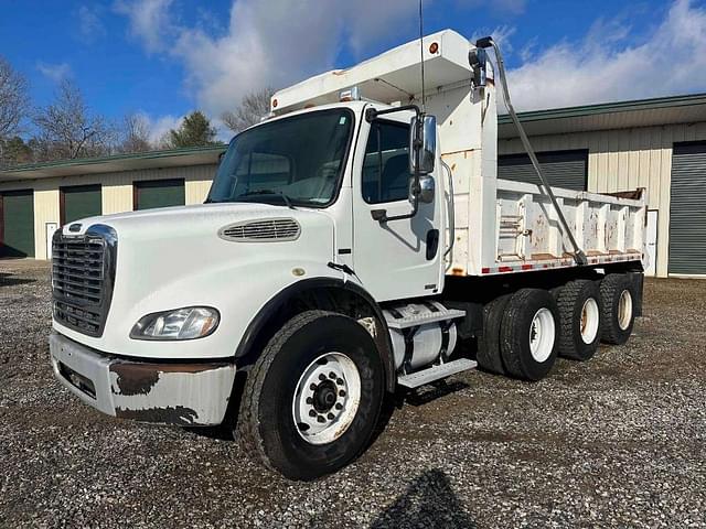 Image of Freightliner M2 112 equipment image 1