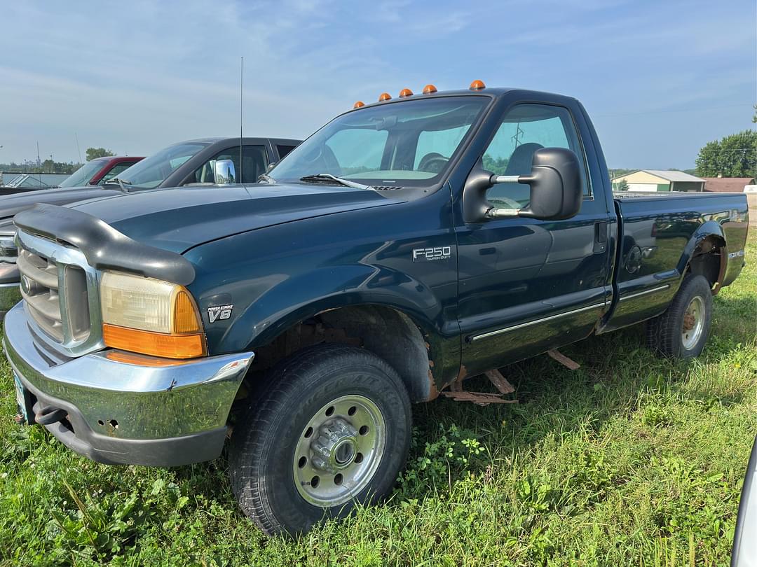 Image of Ford F-250 Primary image
