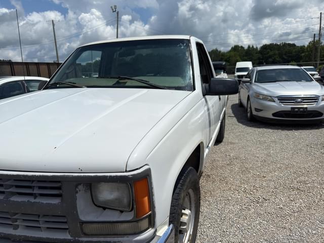 Image of Chevrolet 2500 equipment image 2