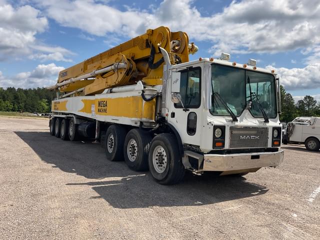 Image of Mack MR688S equipment image 2