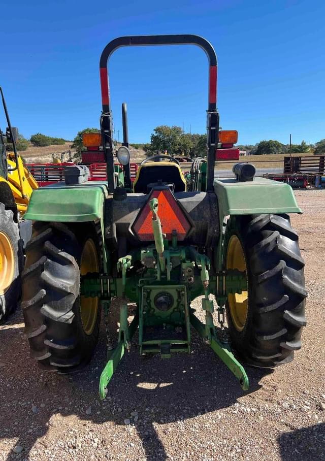 Image of John Deere 5045E equipment image 3