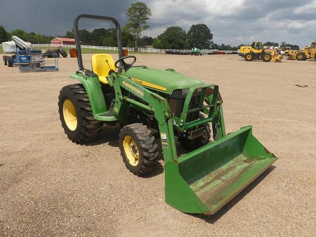 Image of John Deere 3032E equipment image 1