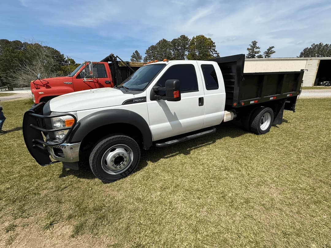 Image of Ford F-550 Primary image